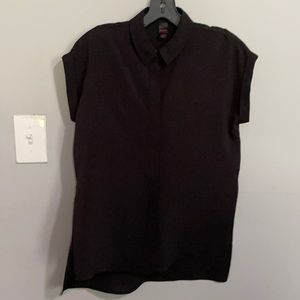 Women black sleeveless blouse